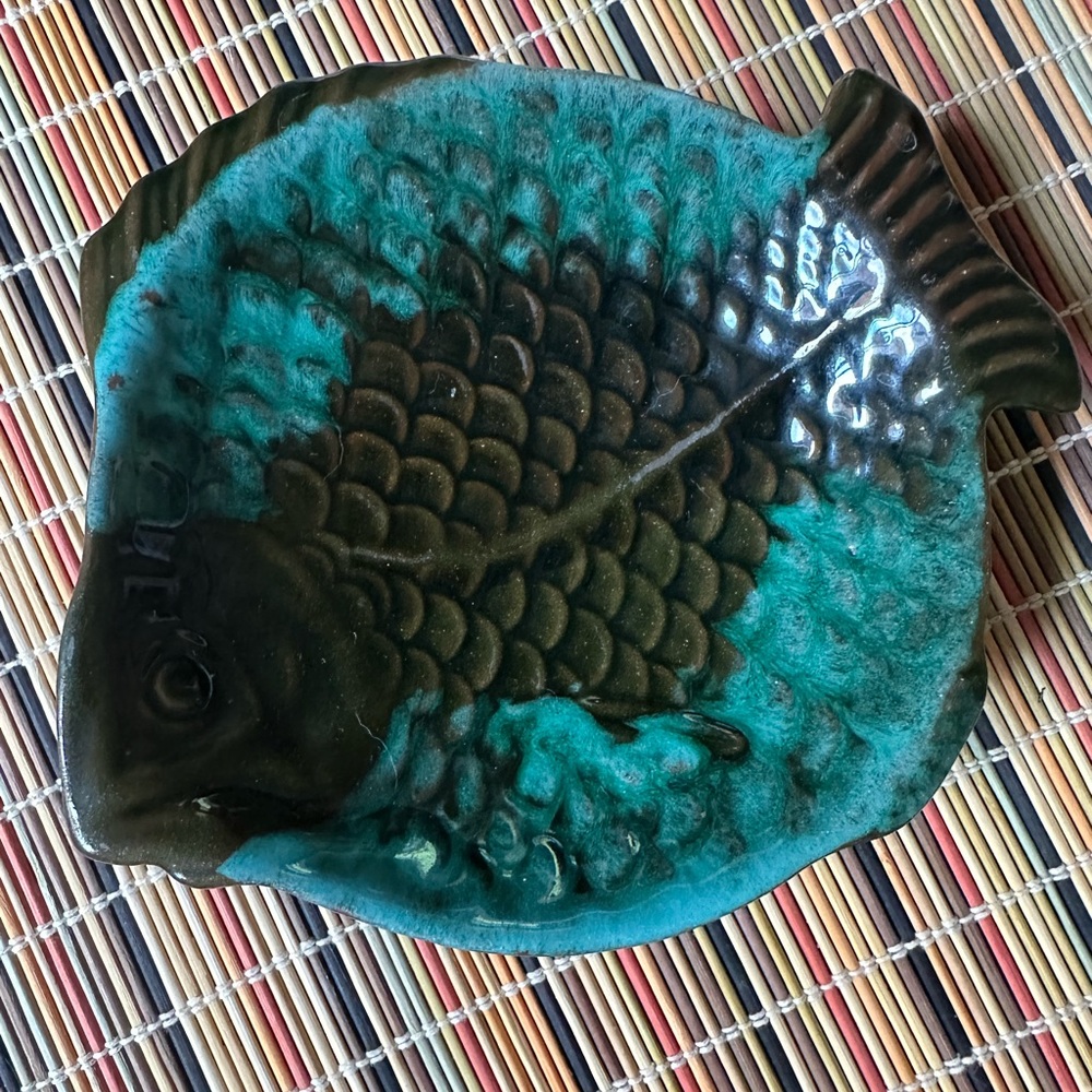 Fishy trinket dish.